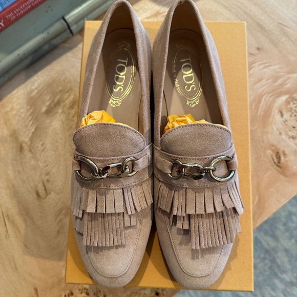 Tod’s Suede Fringe Slipper in ‘Old Pink’ colour, size 39.5 - Picture 1 of 5